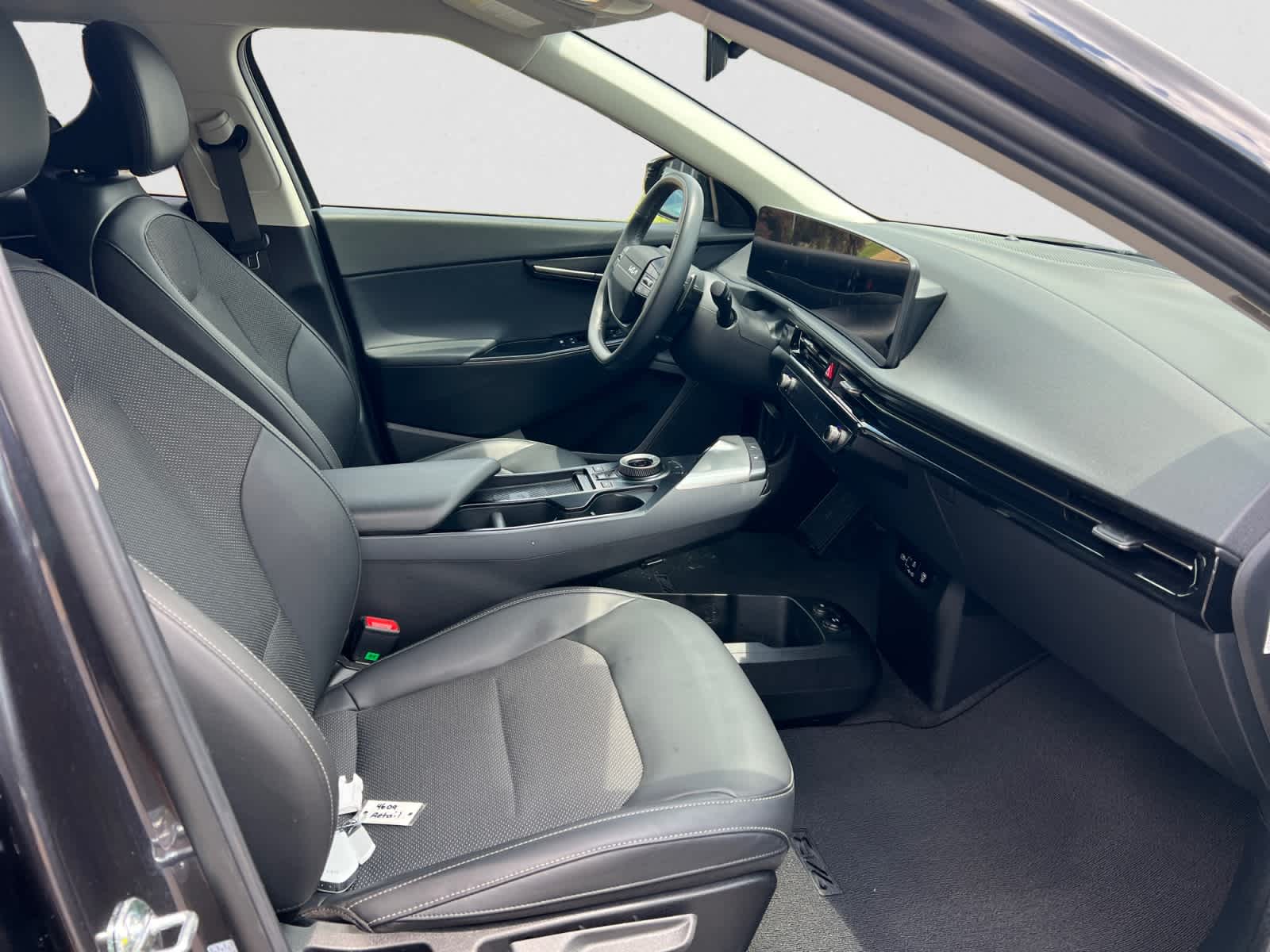 2025 Kia EV6 Light Long Range RWD