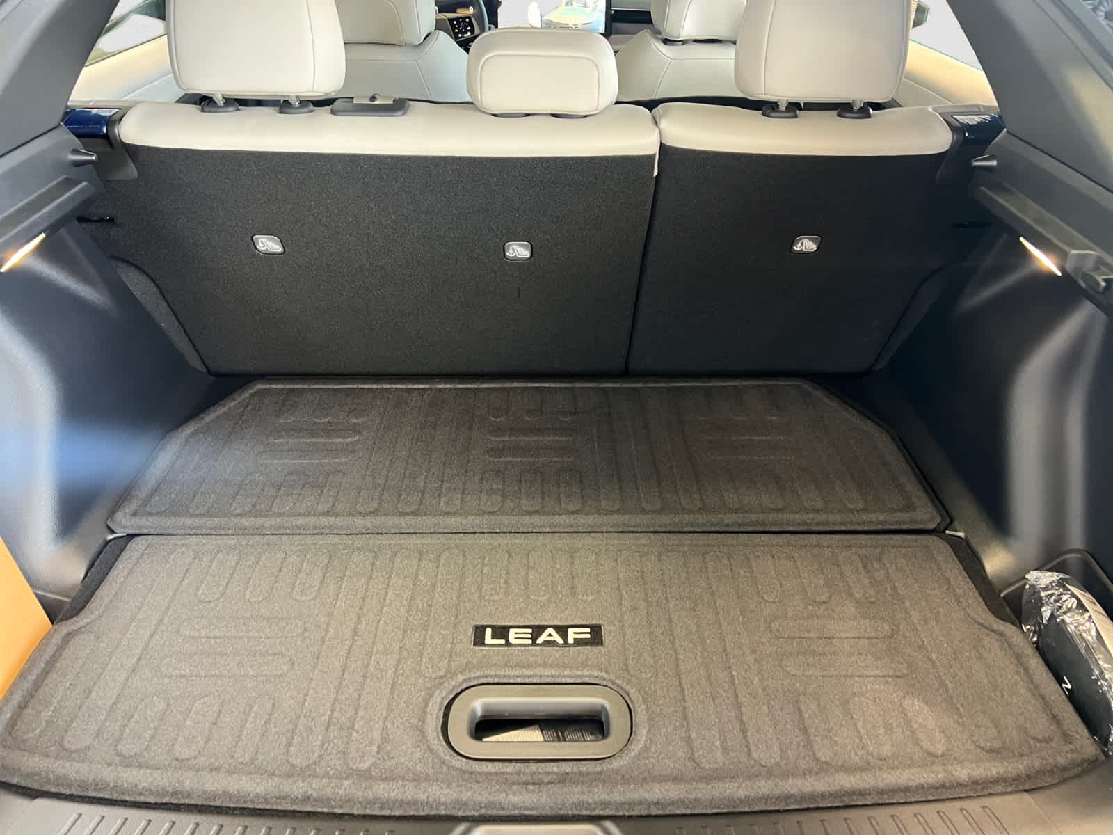 2026 Nissan LEAF Platinum+