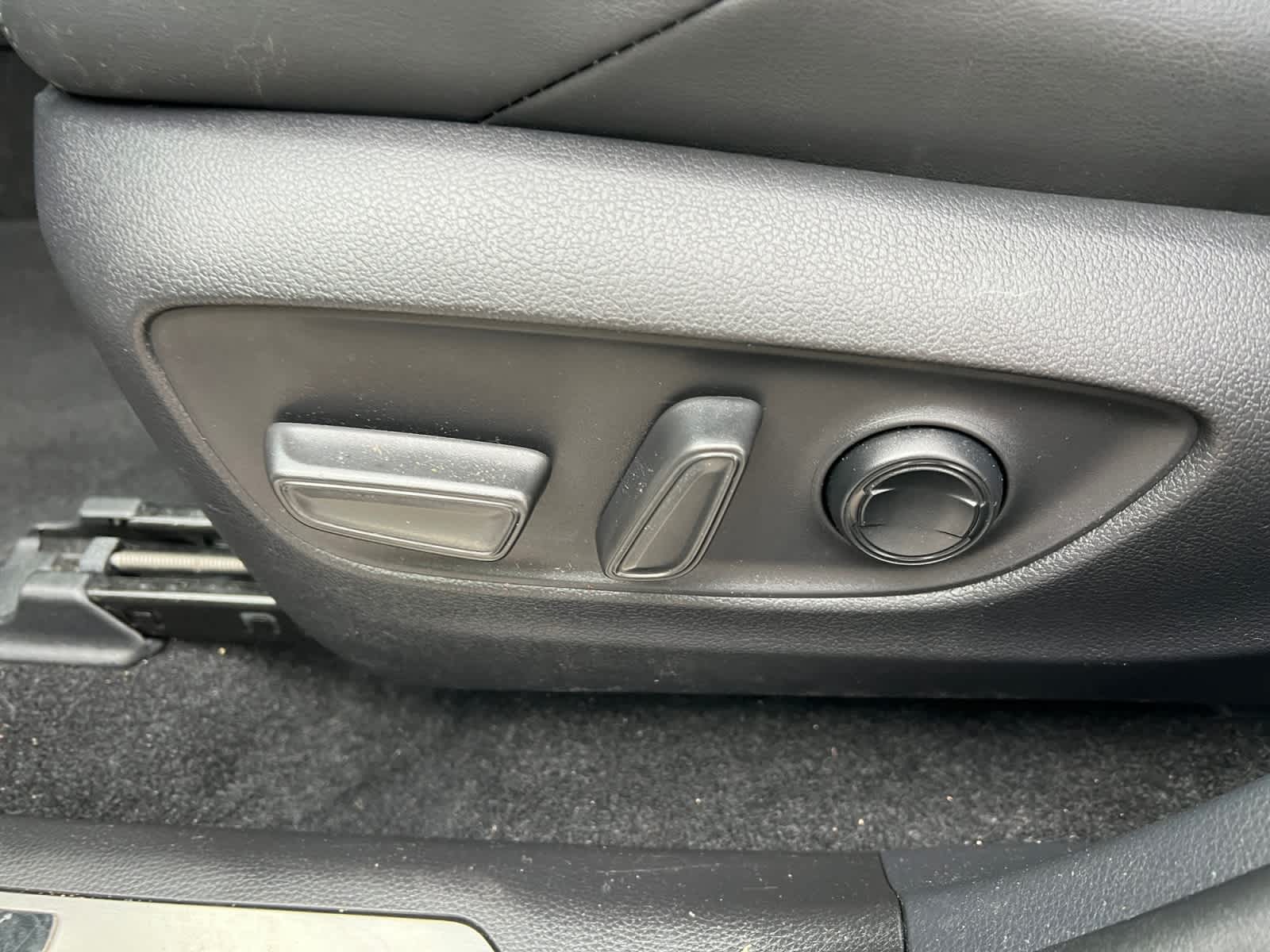 2022 Toyota Venza XLE AWD (SE)