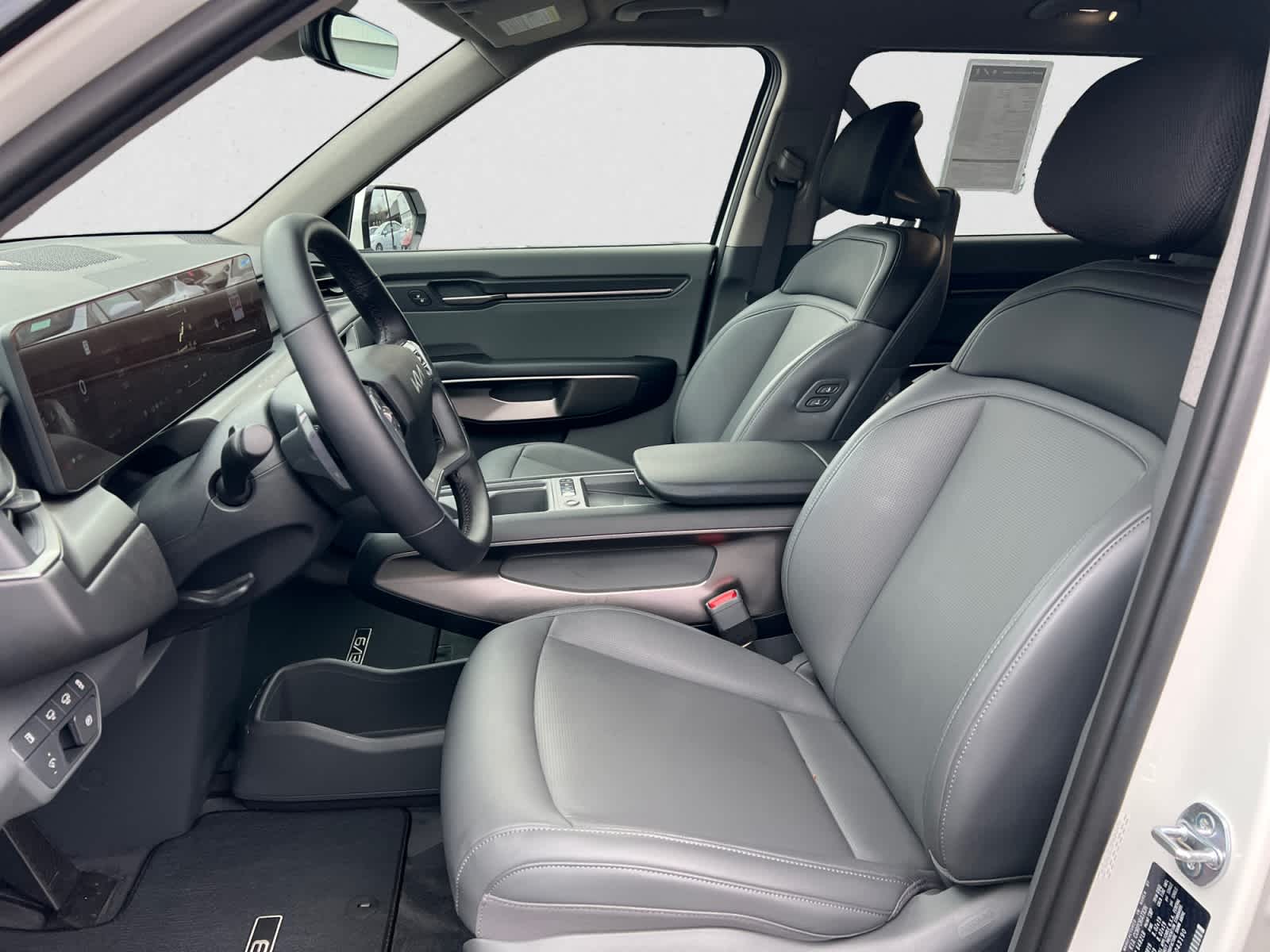 2024 Kia EV9 Light Long Range RWD