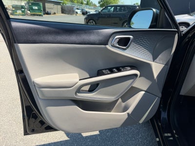 2023 Kia Soul LX IVT