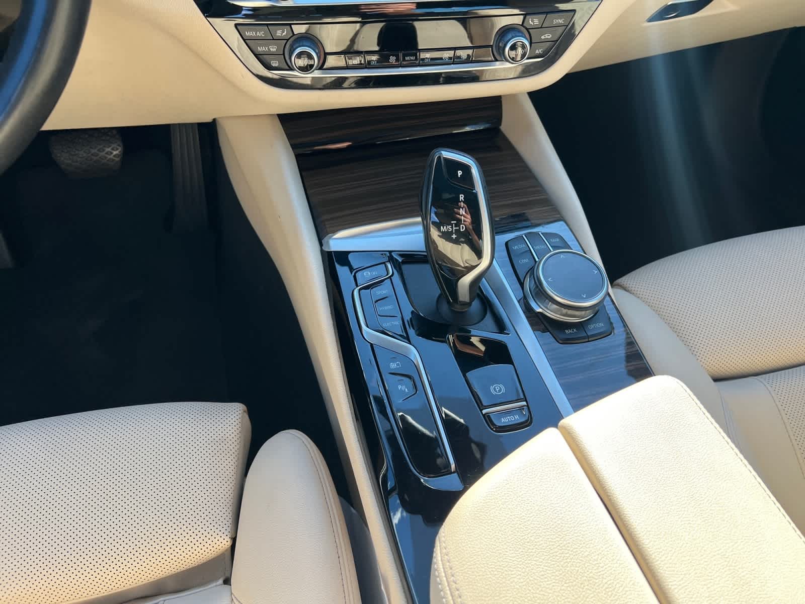 2023 BMW 530e Plug-In Hybrid