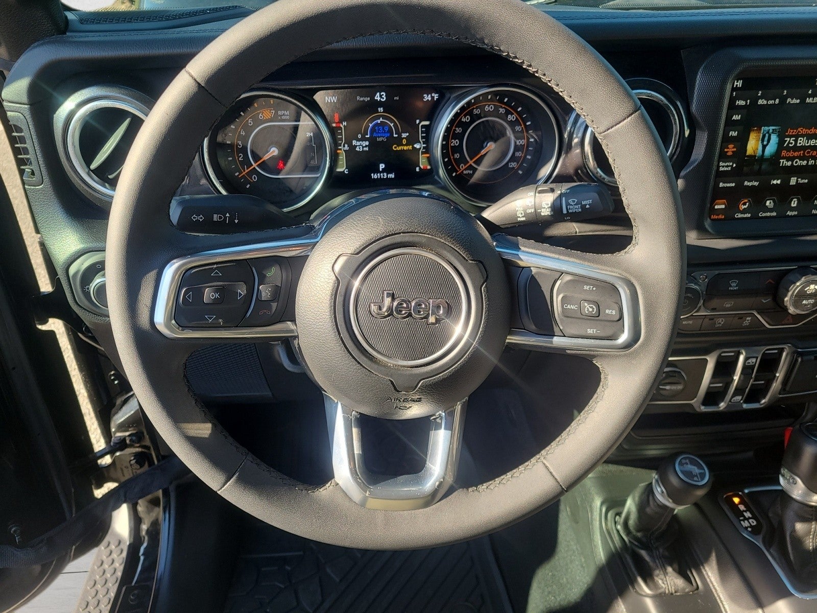 2023 Jeep Wrangler Sahara Altitude 4x4