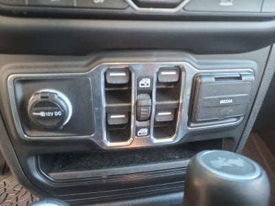 2023 Jeep Wrangler Sahara Altitude 4x4