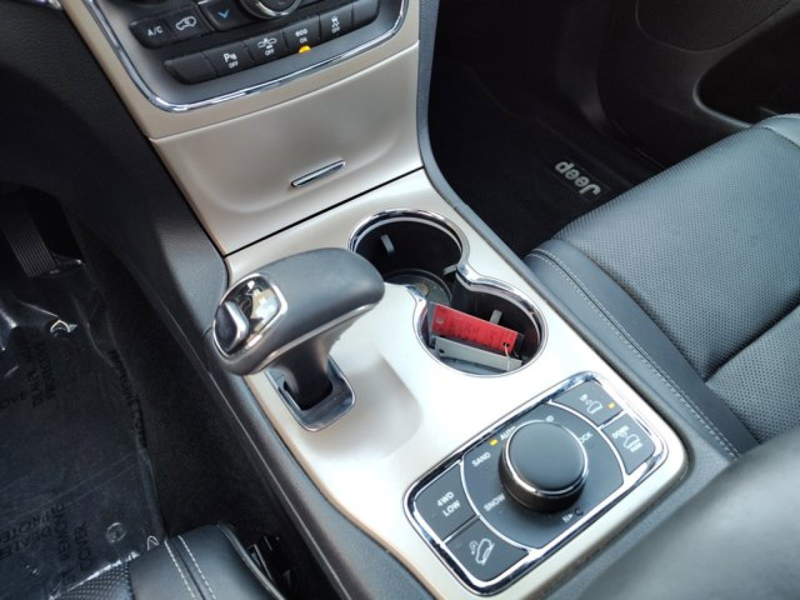 2014 Jeep Grand Cherokee Overland 4WD