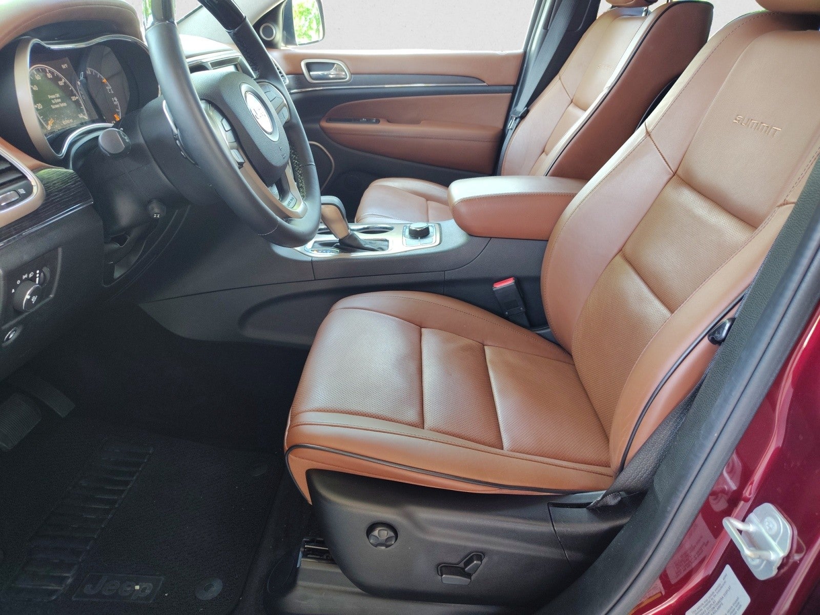 2016 Jeep Grand Cherokee Summit 4WD | Local One-Owner