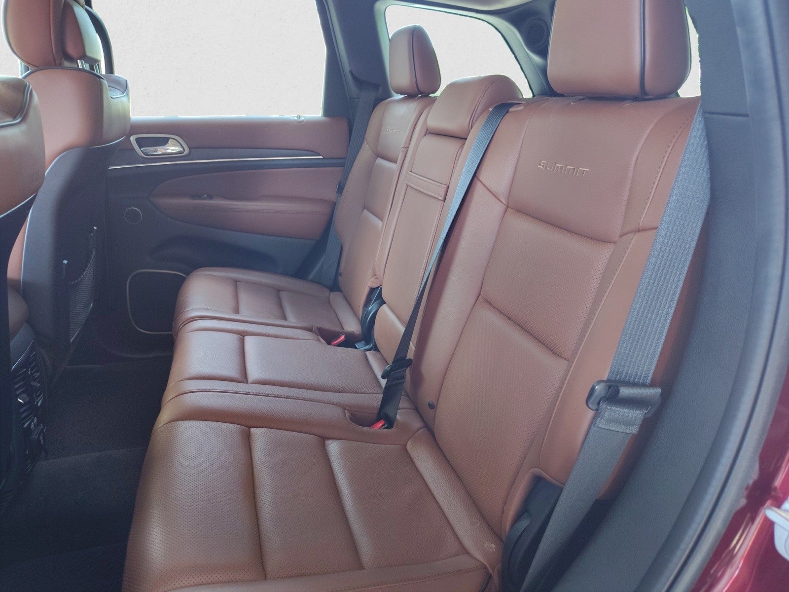 2016 Jeep Grand Cherokee Summit 4WD | Local One-Owner