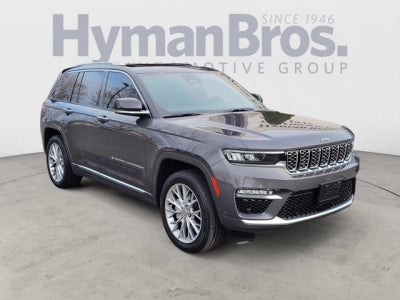 2022 Jeep Grand Cherokee Summit 4x4 | Luxury, Protech, $66k MSRP