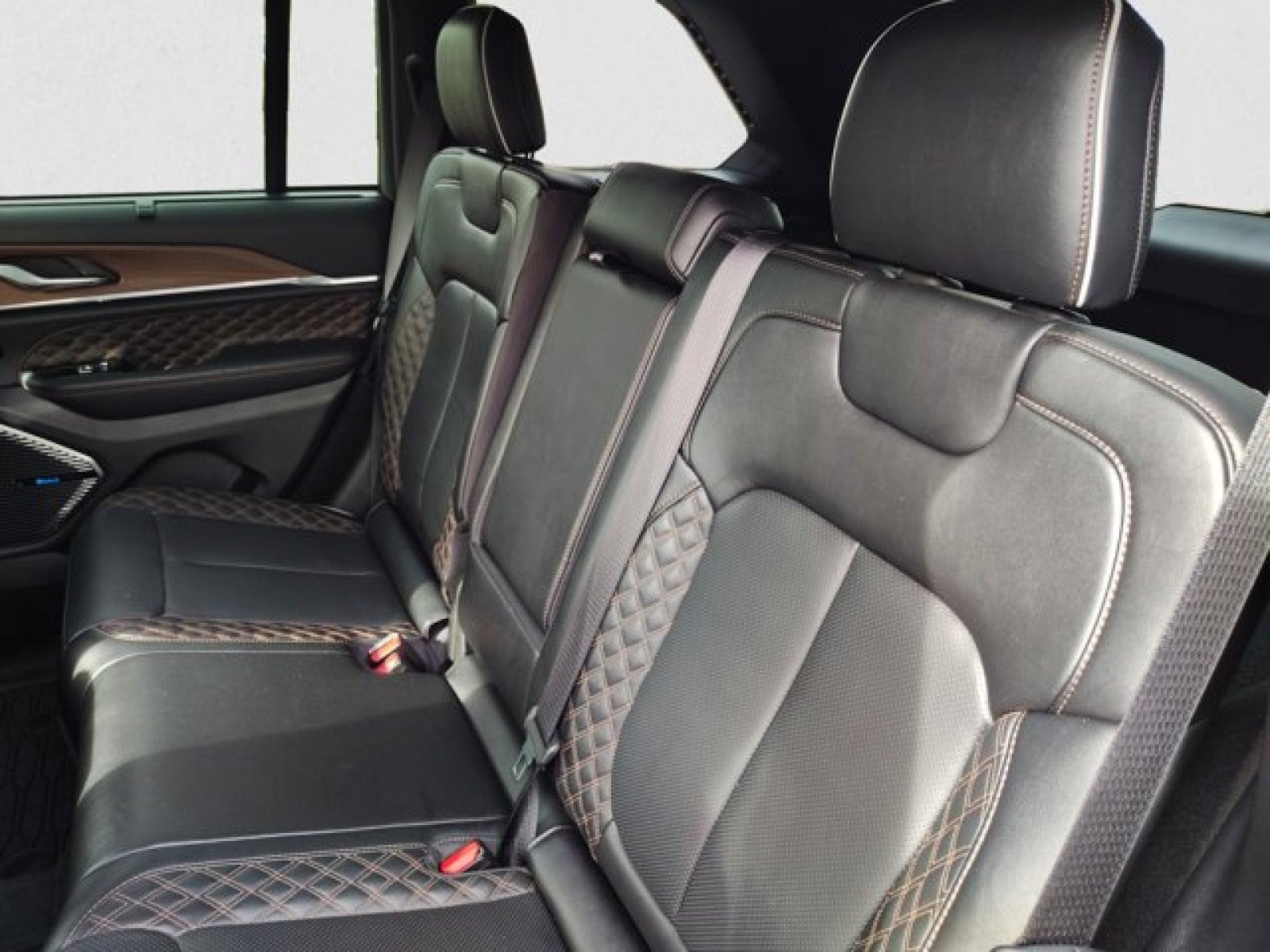 2022 Jeep Grand Cherokee Summit 4x4 | Luxury, Protech, $66k MSRP