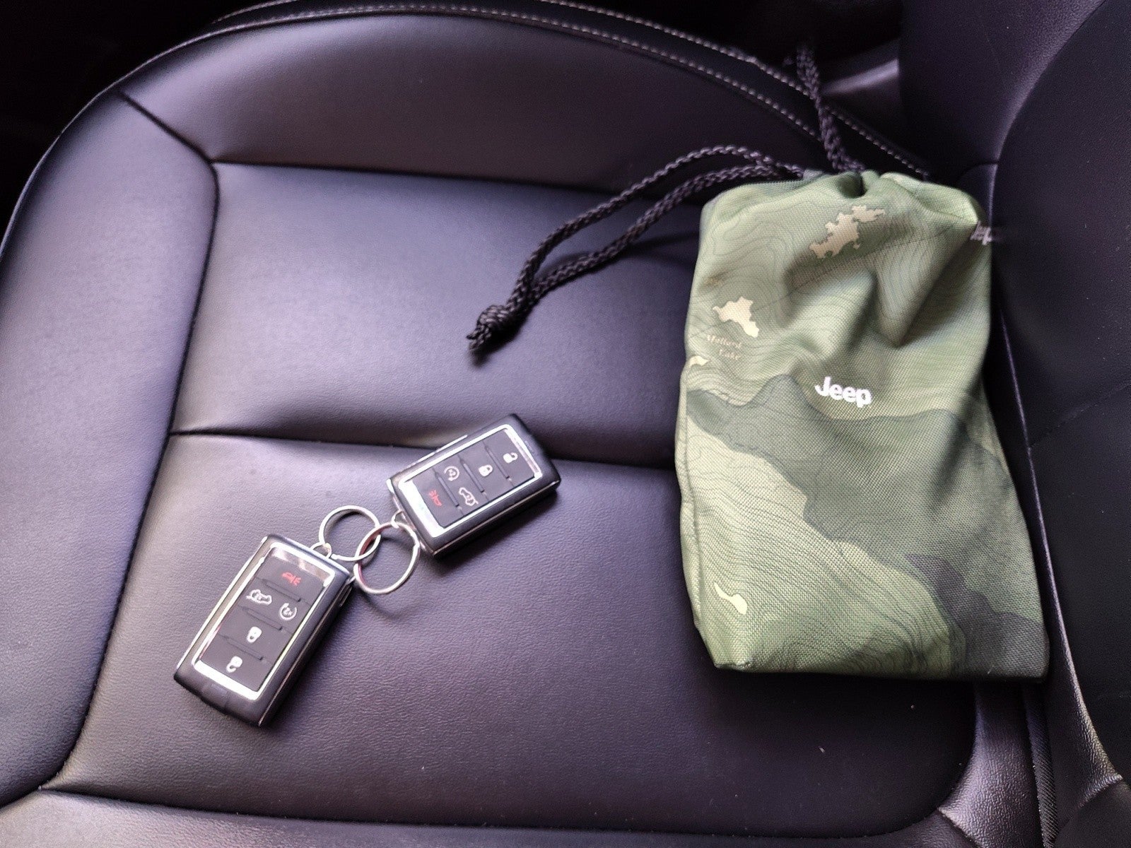 2024 Jeep Grand Cherokee L Limited | Pano Roof, 20 Wheels