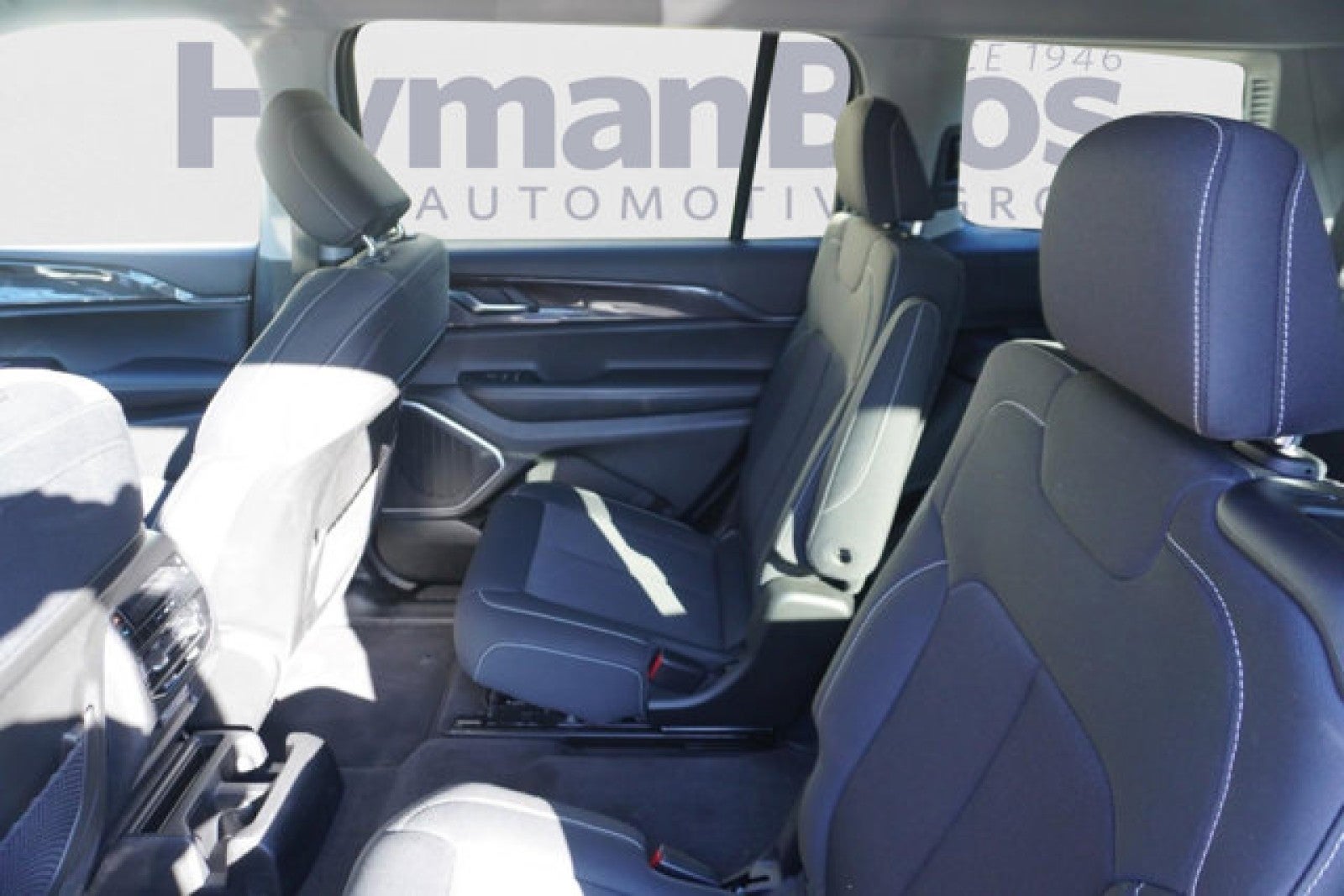 2022 Jeep Grand Cherokee L Laredo L 4x4 | Bucket seats, luxury tech pack