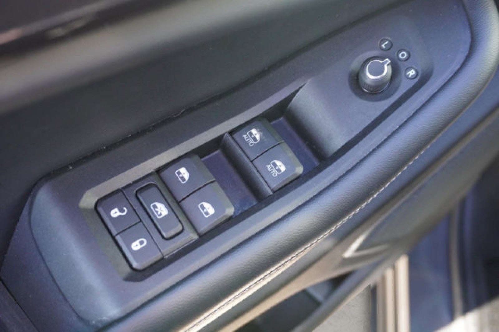 2022 Jeep Grand Cherokee L Laredo L 4x4 | Bucket seats, luxury tech pack