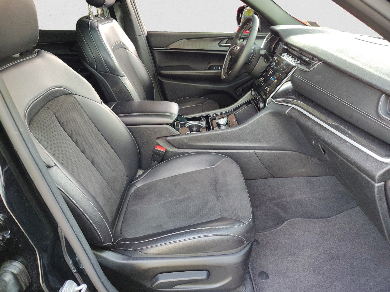 2023 Jeep Grand Cherokee L Altitude 4x4