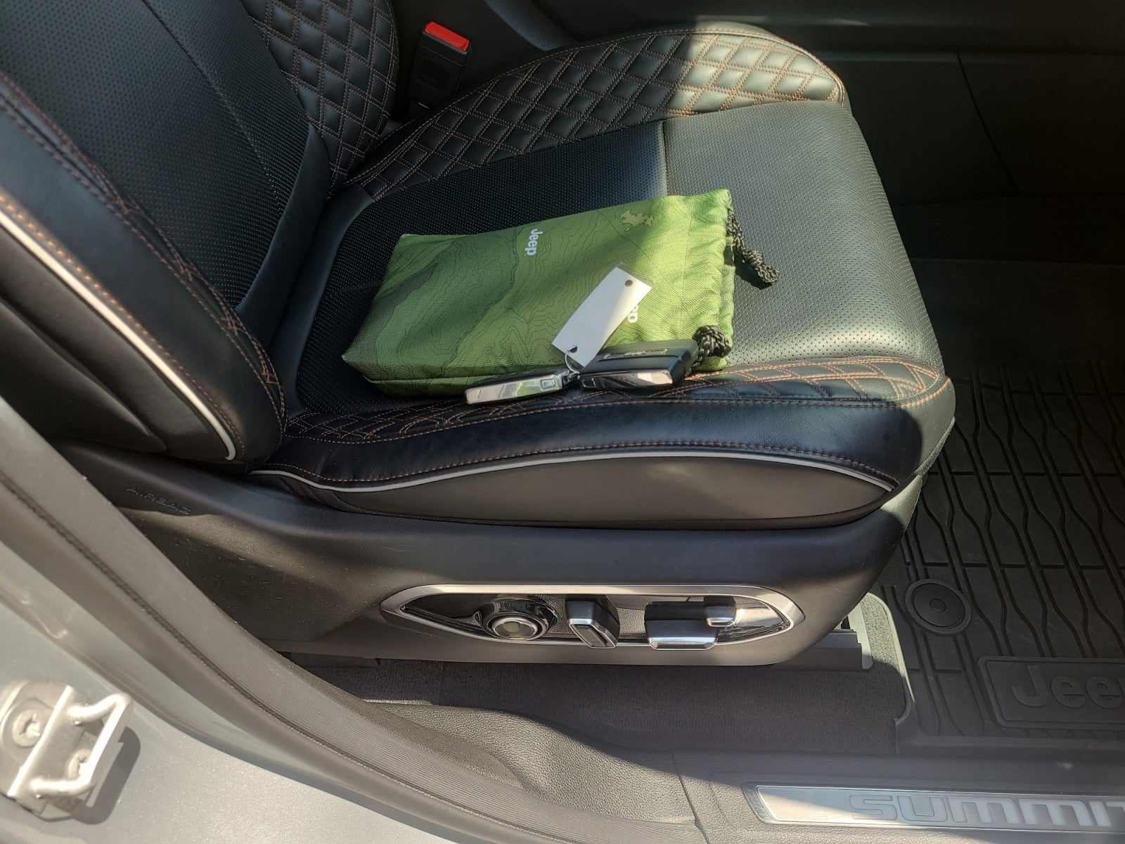 2022 Jeep Grand Cherokee L Summit Reserve 4x4