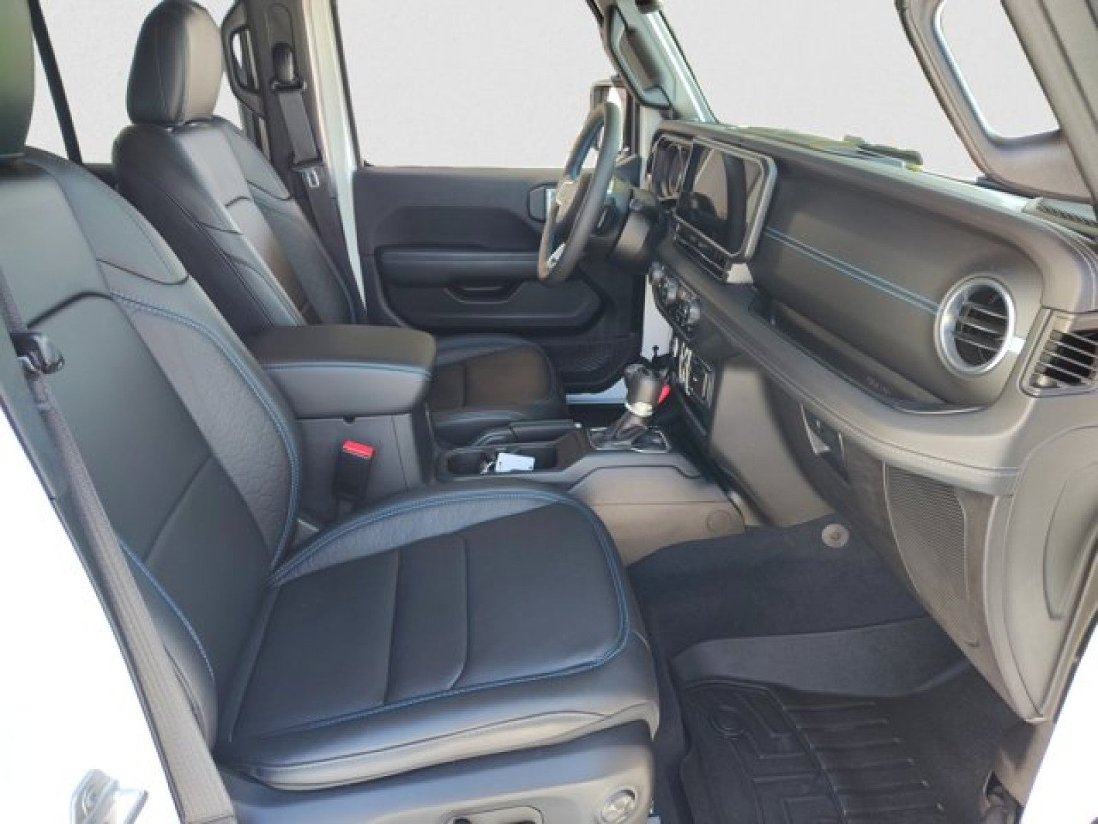 2024 Jeep Wrangler 4xe High Altitude | Sky Power Top