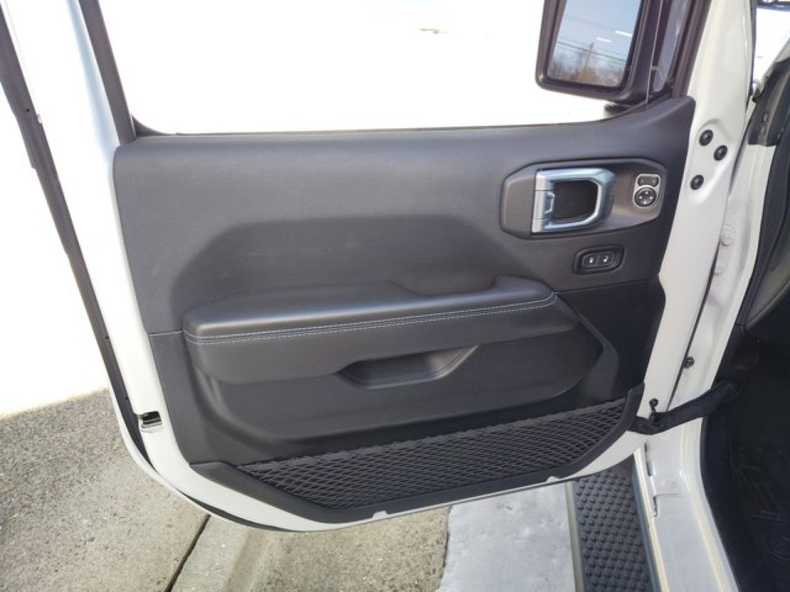 2024 Jeep Wrangler 4xe High Altitude | Sky Power Top