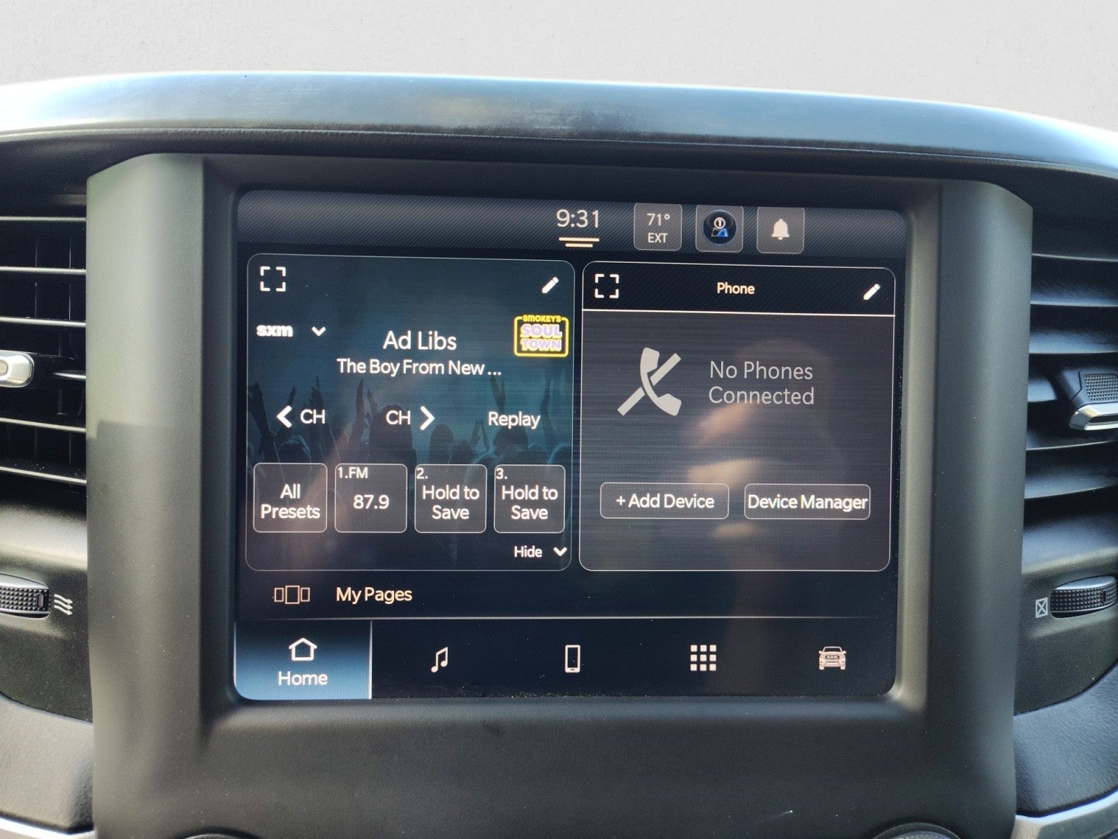 2022 RAM 1500 Big Horn 4x4 Crew Cab