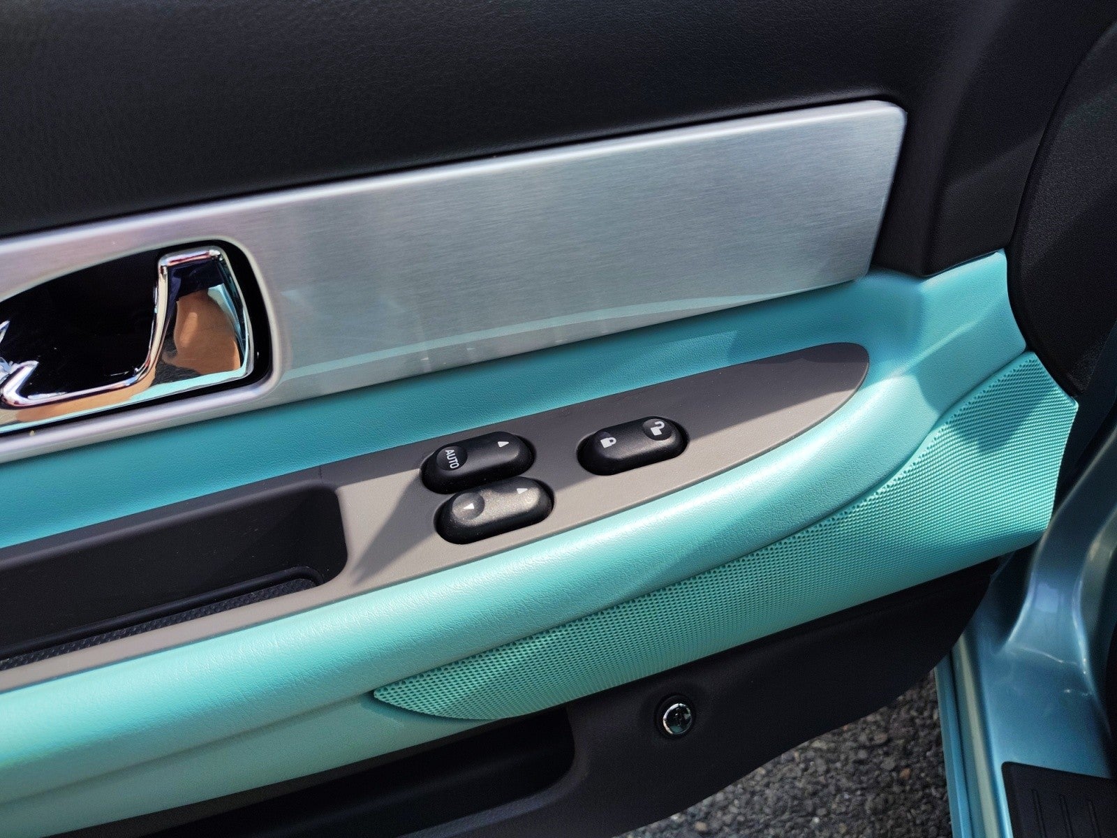 2002 Ford Thunderbird Premium