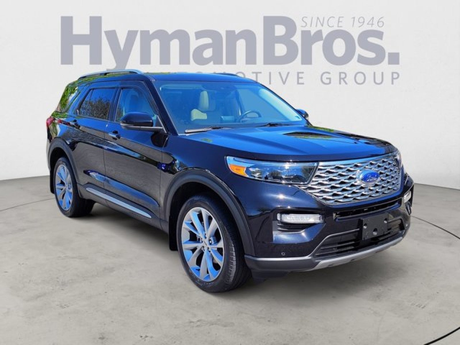 2022 Ford Explorer Platinum 4WD | Pano, Tech, bucket seats