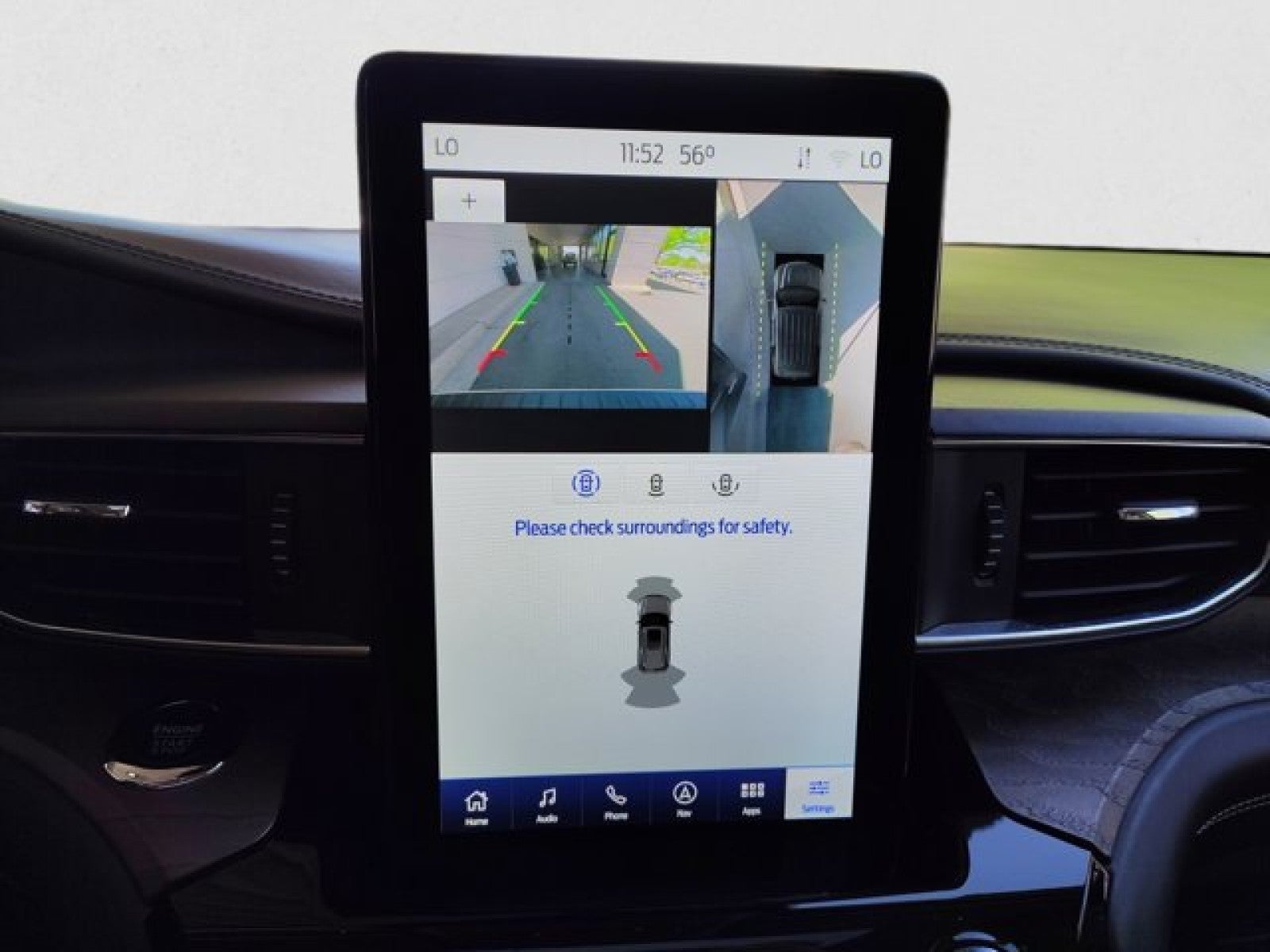 2022 Ford Explorer Platinum 4WD | Pano, Tech, bucket seats