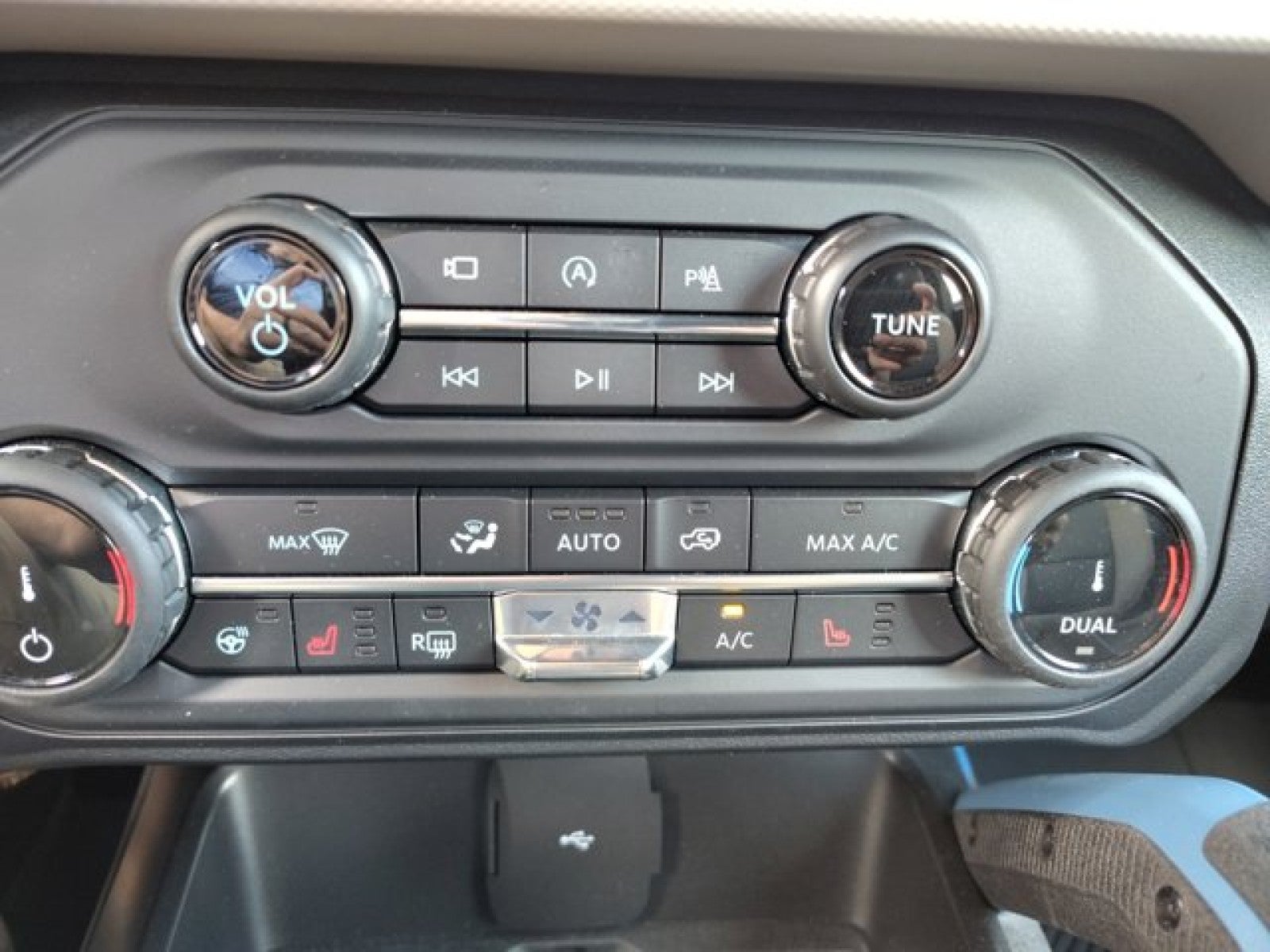 2022 Ford Bronco Wildtrak Advanced | High Lux Package, Adaptive Cruise