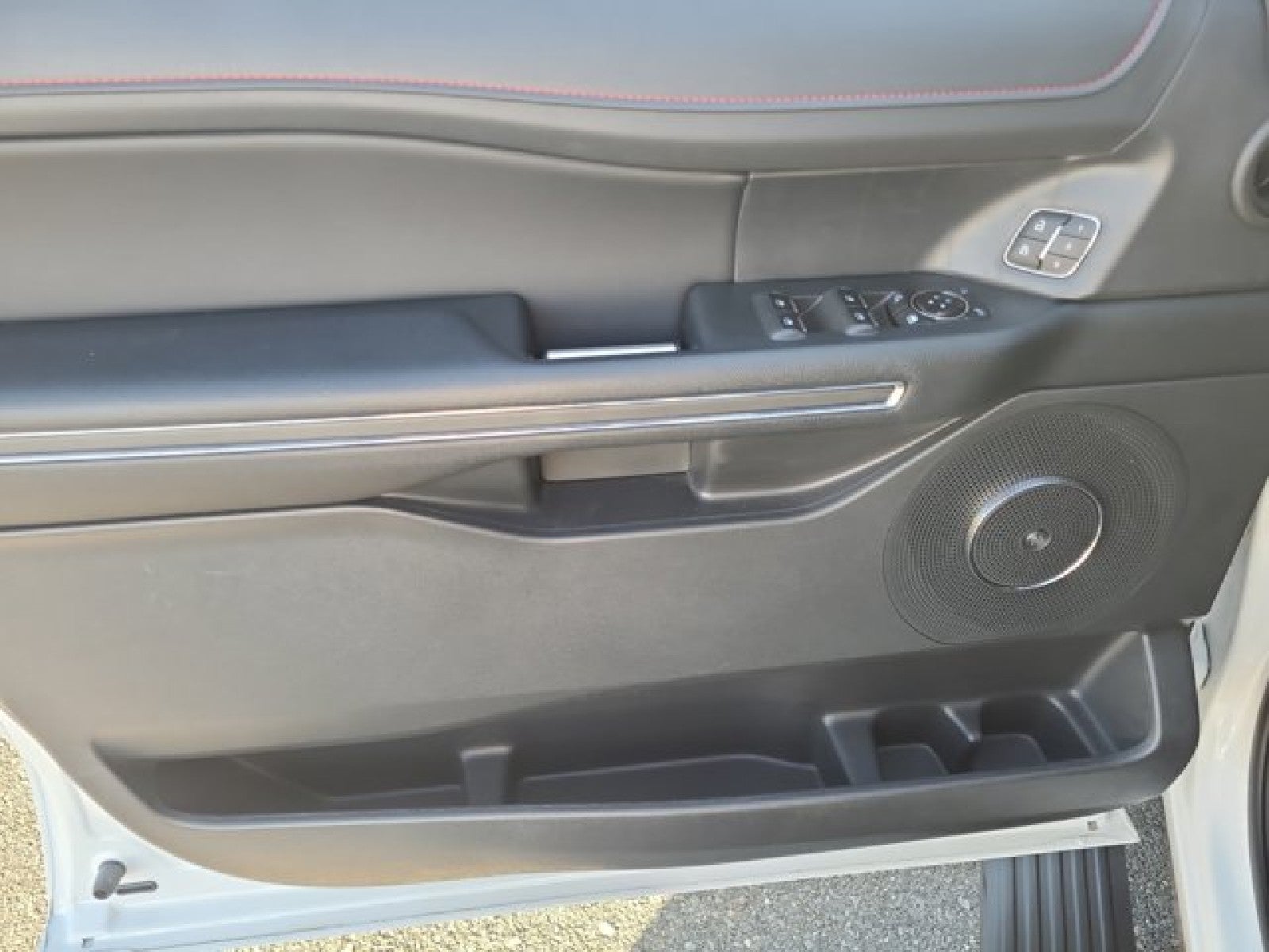 2023 Ford Expedition Max Limited 4x4 | Stealth Edition