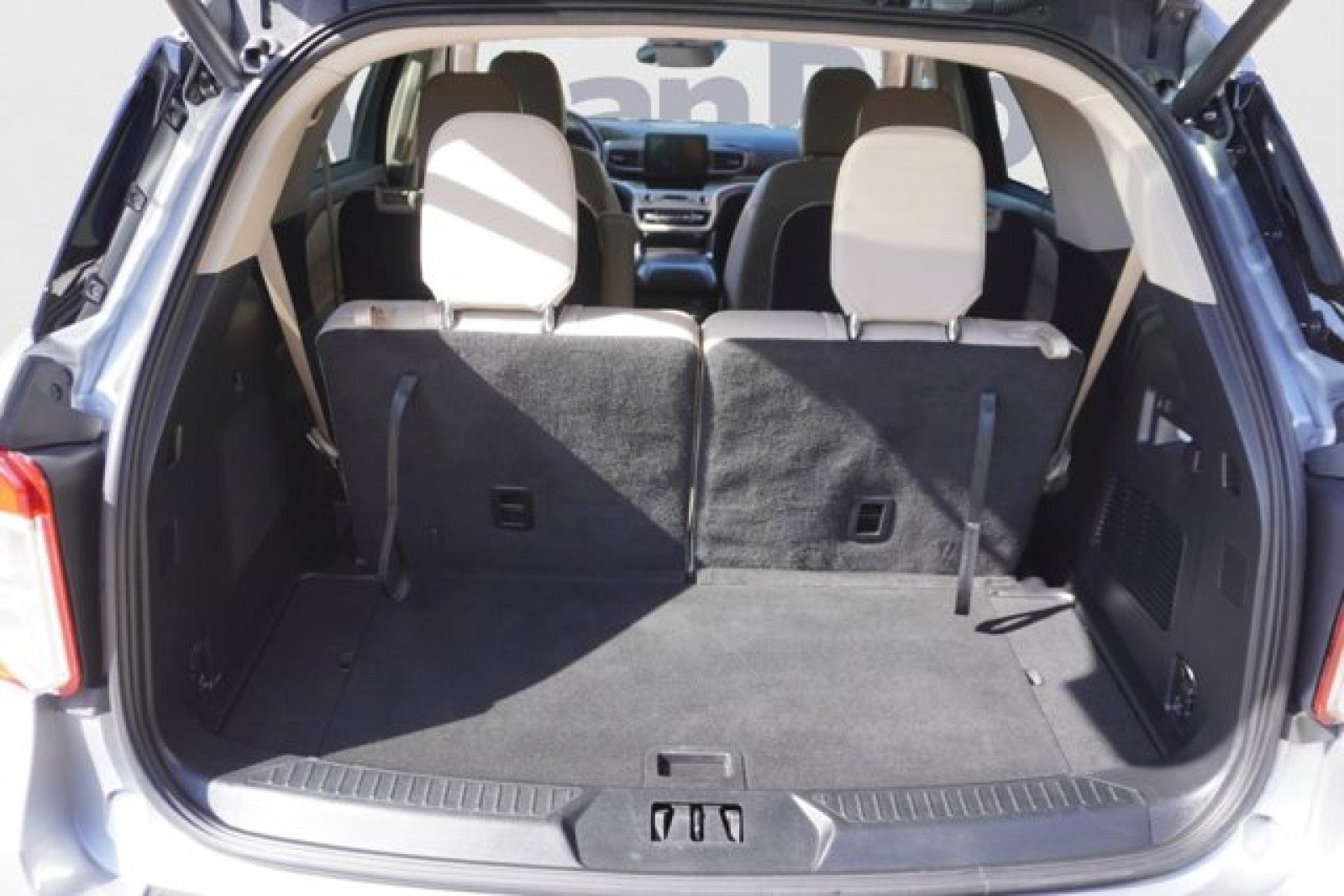 2022 Ford Explorer XLT 4WD | Pano, tech, leather, 20's