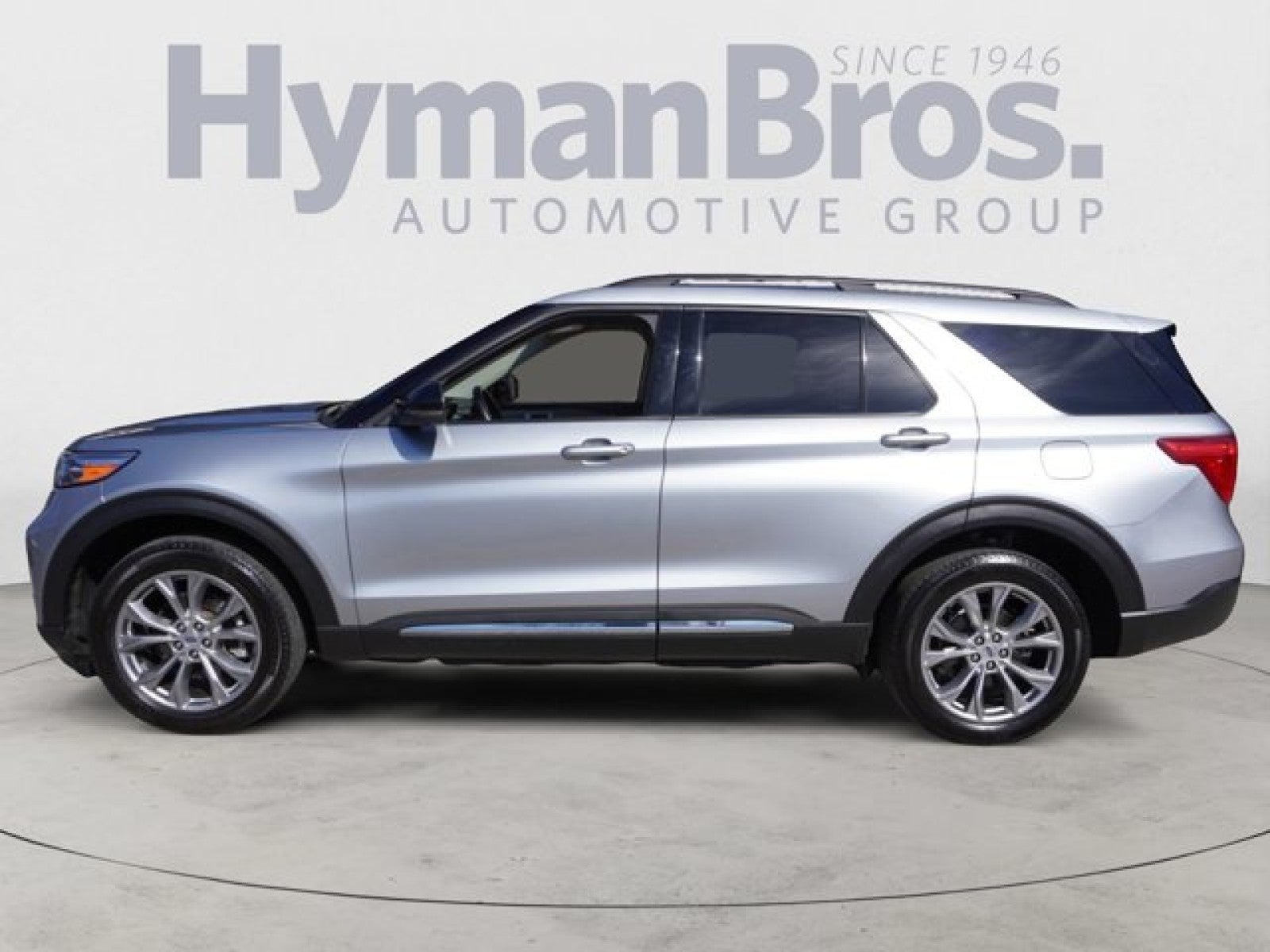 2022 Ford Explorer XLT 4WD | Pano, tech, leather, 20's