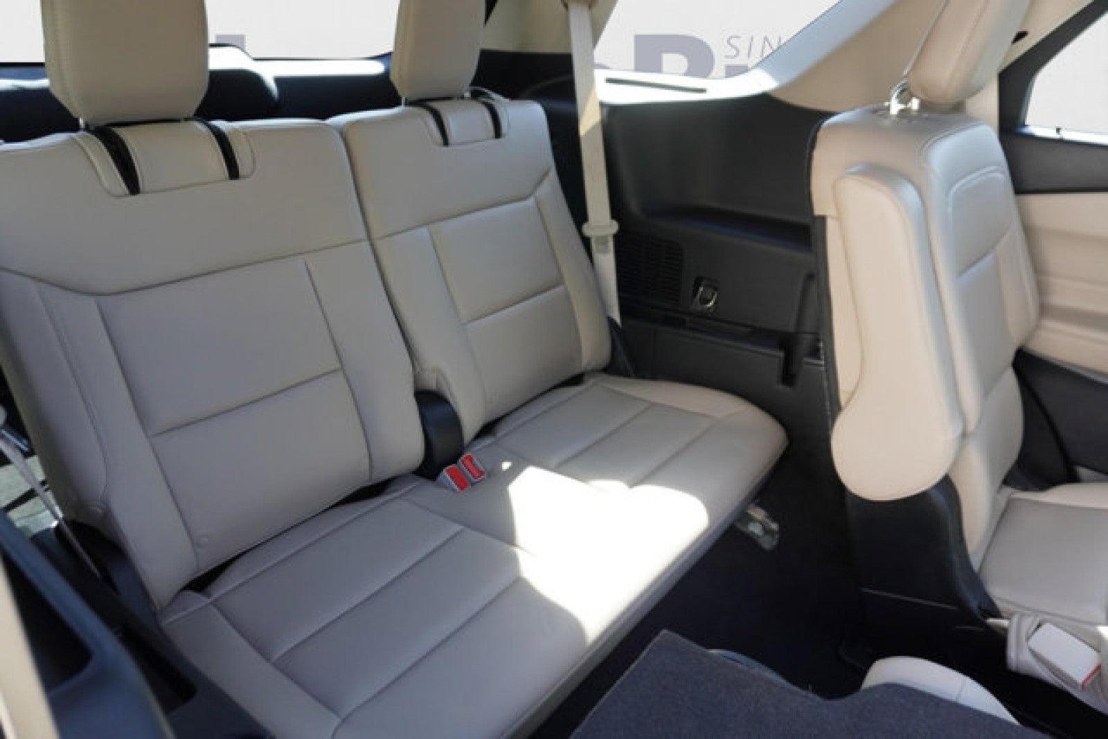 2022 Ford Explorer XLT 4WD | Pano, tech, leather, 20's