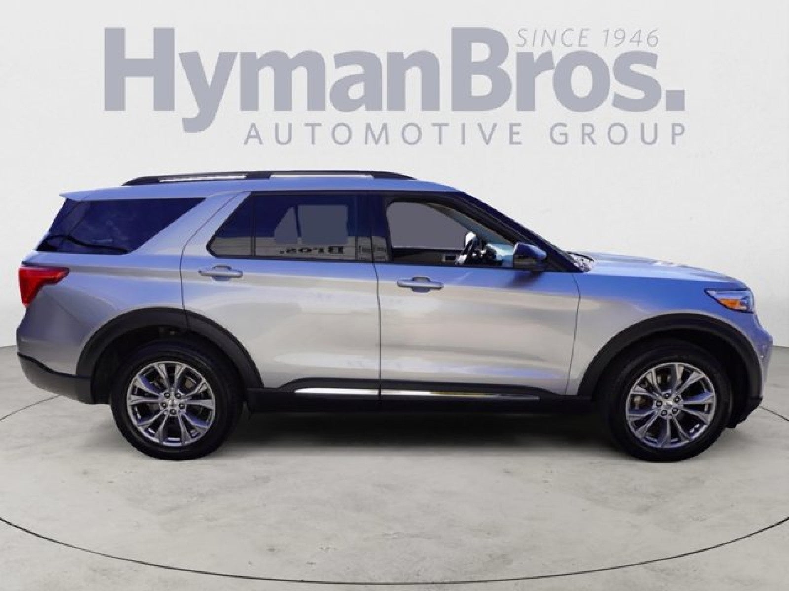 2022 Ford Explorer XLT 4WD | Pano, tech, leather, 20's