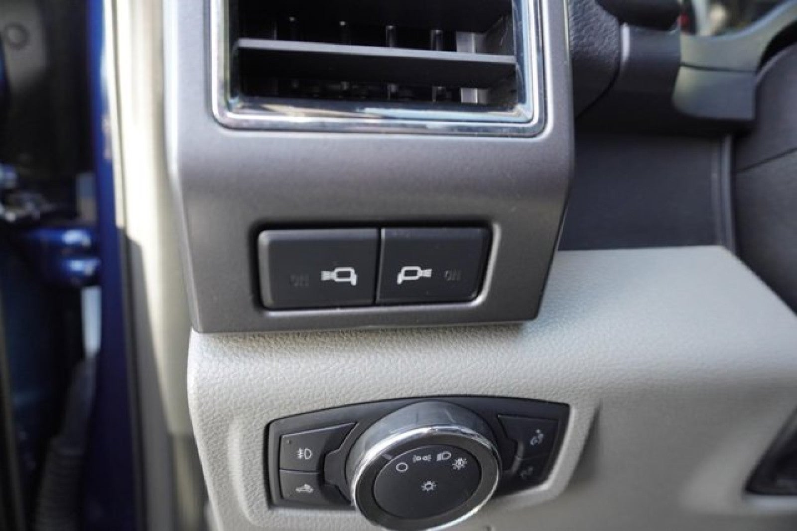 2020 Ford F-150 XLT SuperCrew