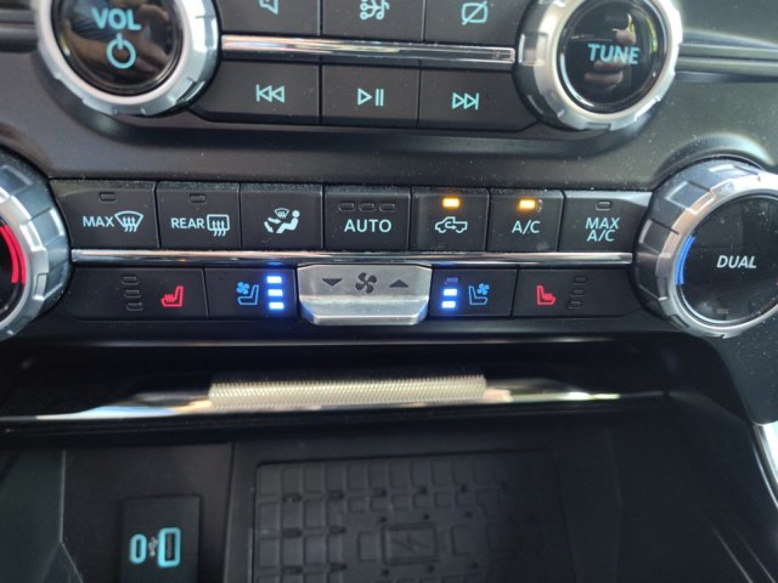 2023 Ford F-150 Raptor | Moonroof