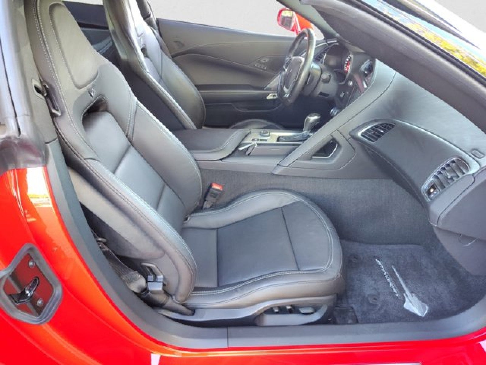 2016 Chevrolet Corvette Z51 2LT Coupe | Carbon Hood