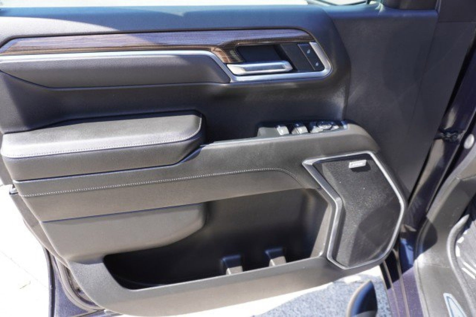 2022 Chevrolet Silverado 1500 RST 4WD Crew Cab