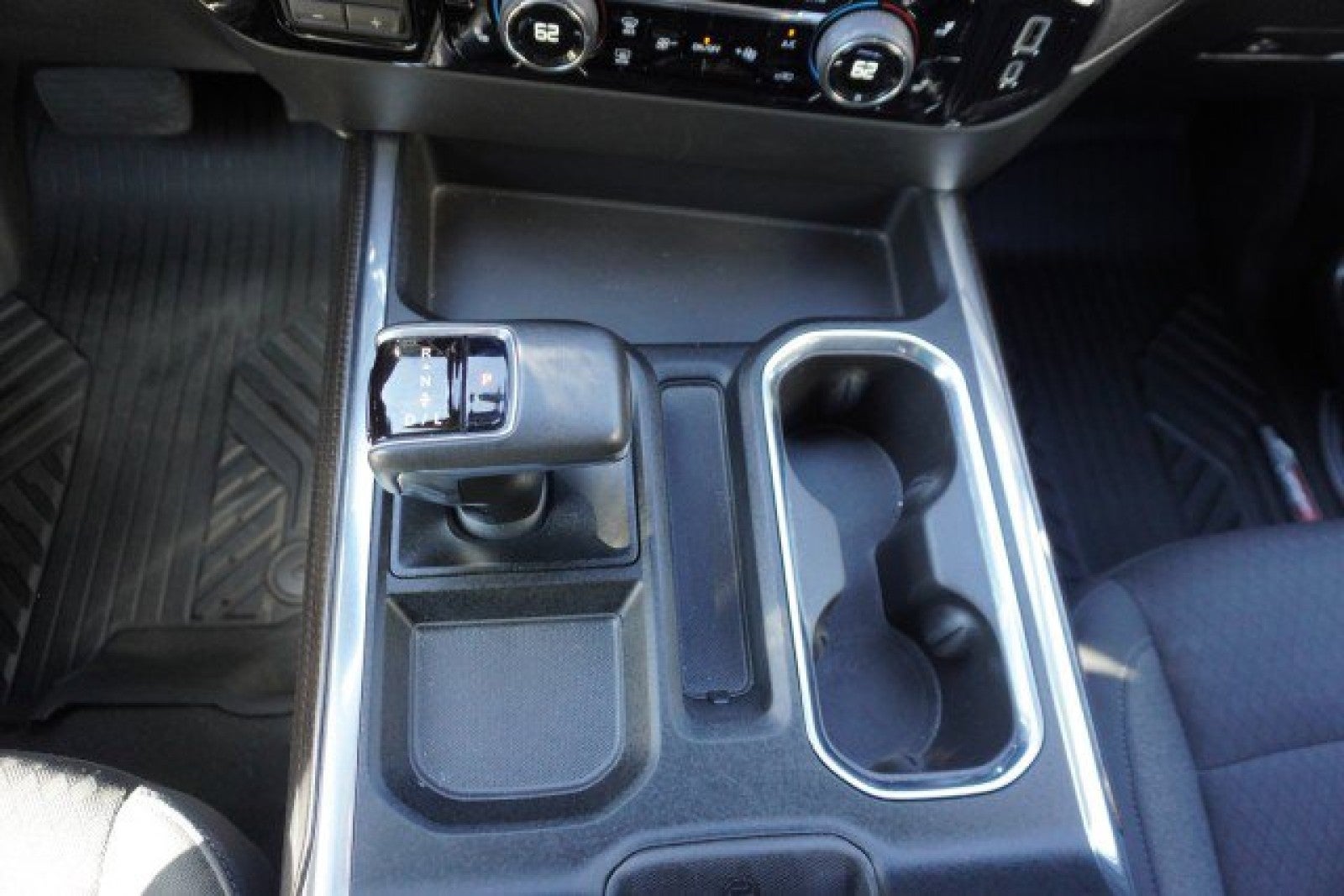 2022 Chevrolet Silverado 1500 RST 4WD Crew Cab