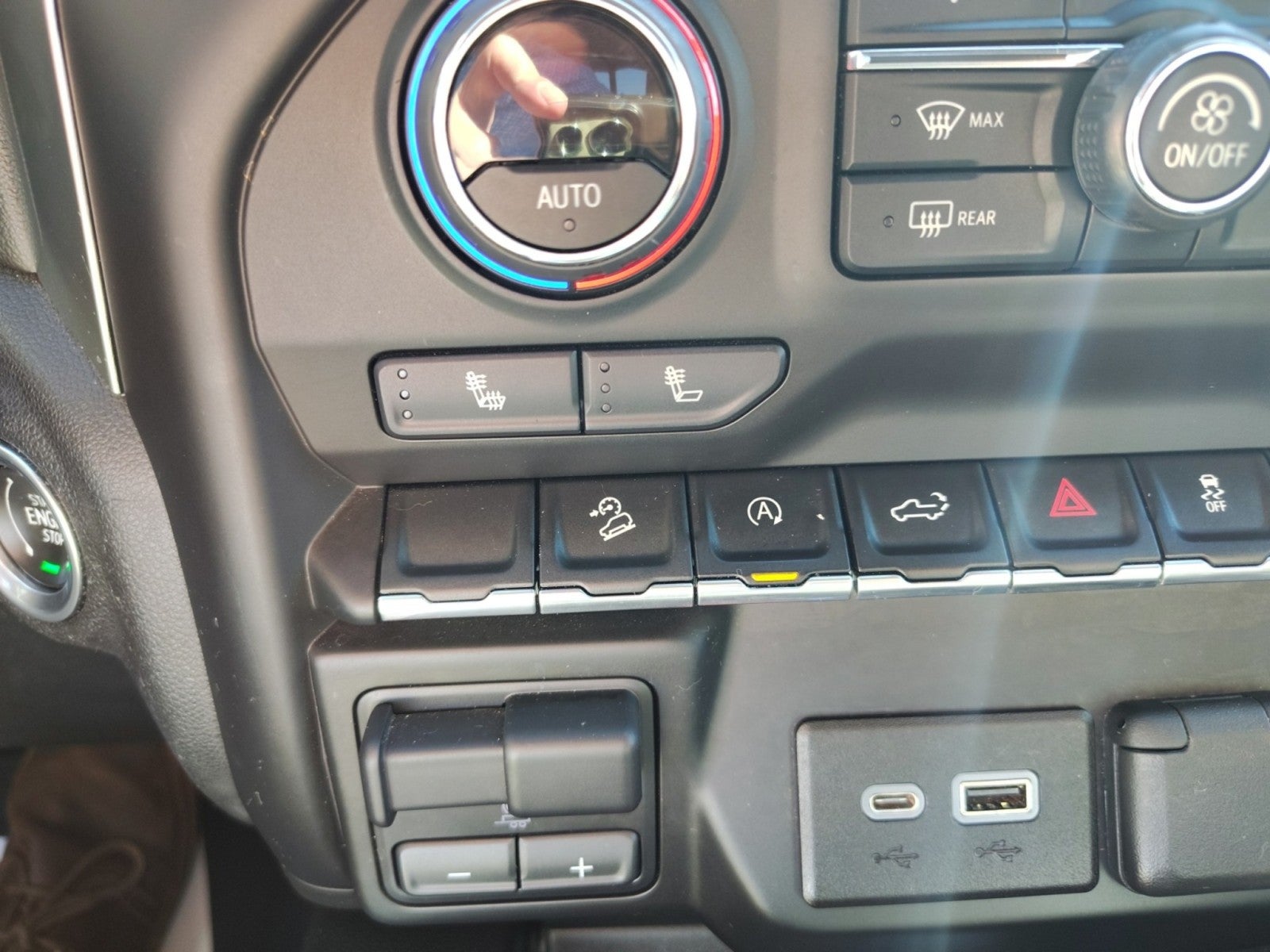 2022 Chevrolet Silverado 1500 LTD RST 4WD | Leather, Z71