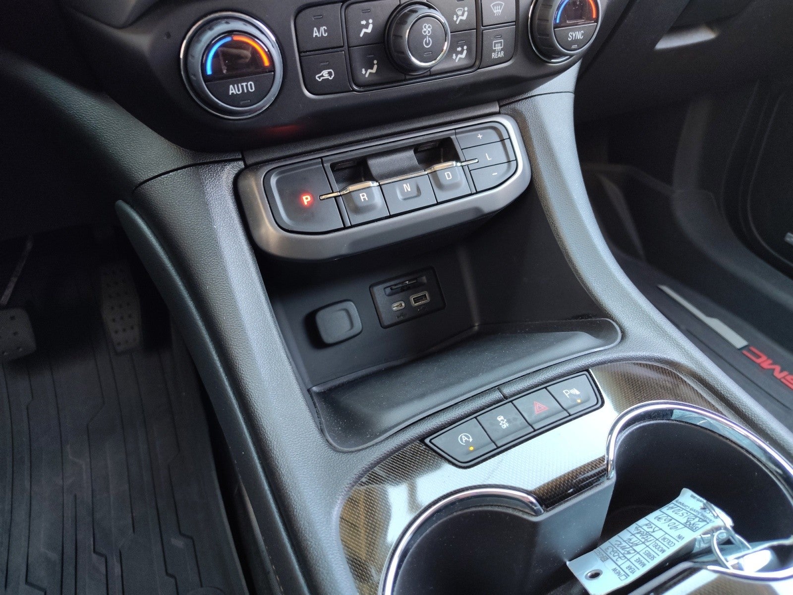 2023 GMC Acadia AT4 AWD