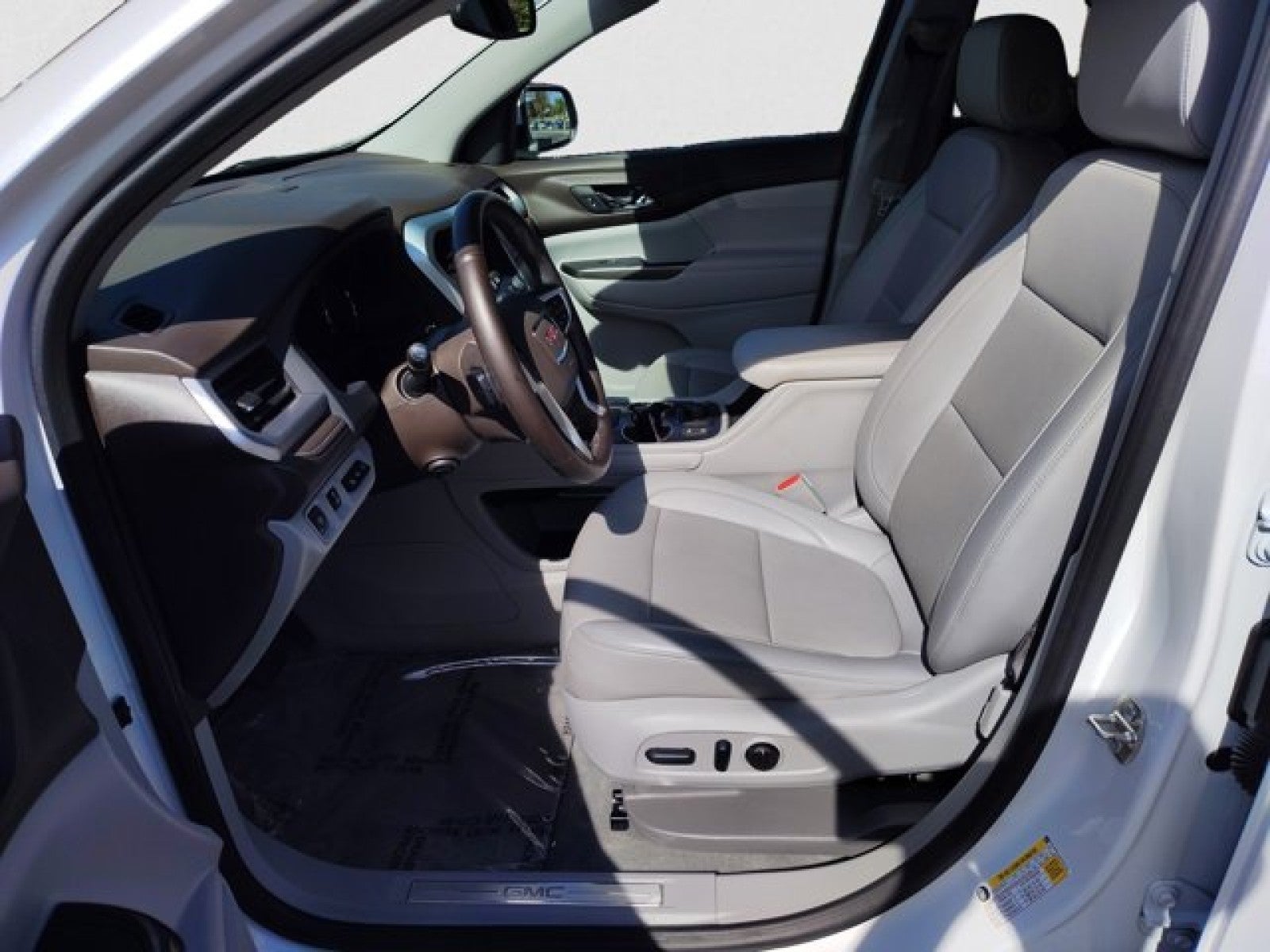 2023 GMC Acadia SLT AWD | tech package