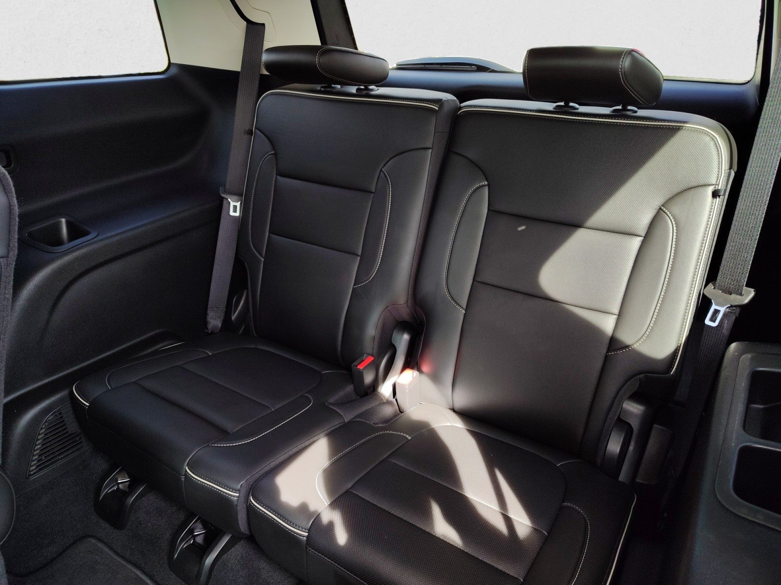 2023 GMC Acadia Denali AWD | Ultimate Package