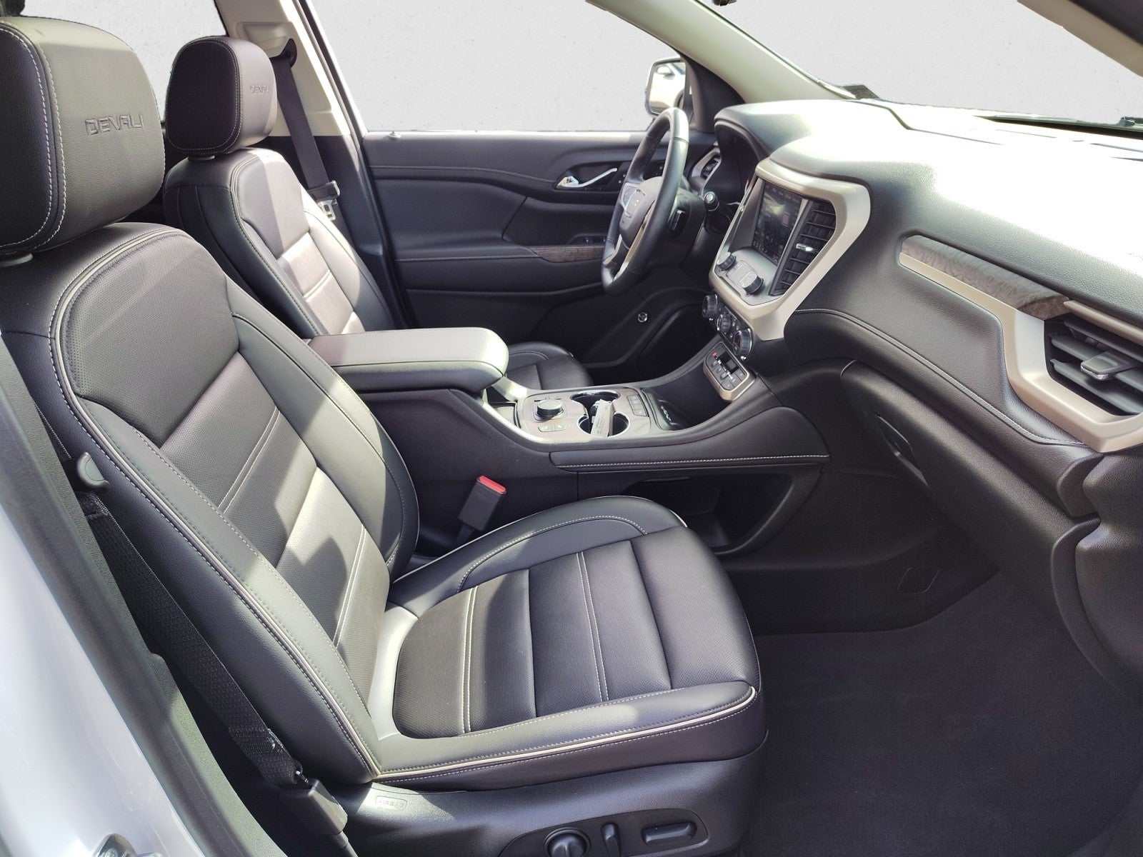 2023 GMC Acadia Denali AWD | Ultimate Package