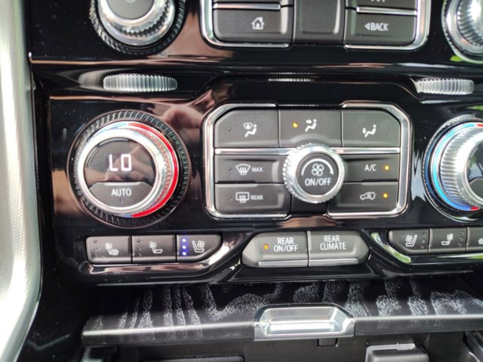 2023 GMC Yukon Denali 4x4 | 1 Owner, Only 4,000 Miles! Rear Seat Media System