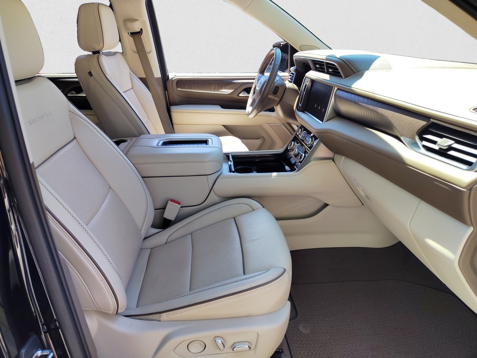 2022 GMC Yukon XL Denali 4WD