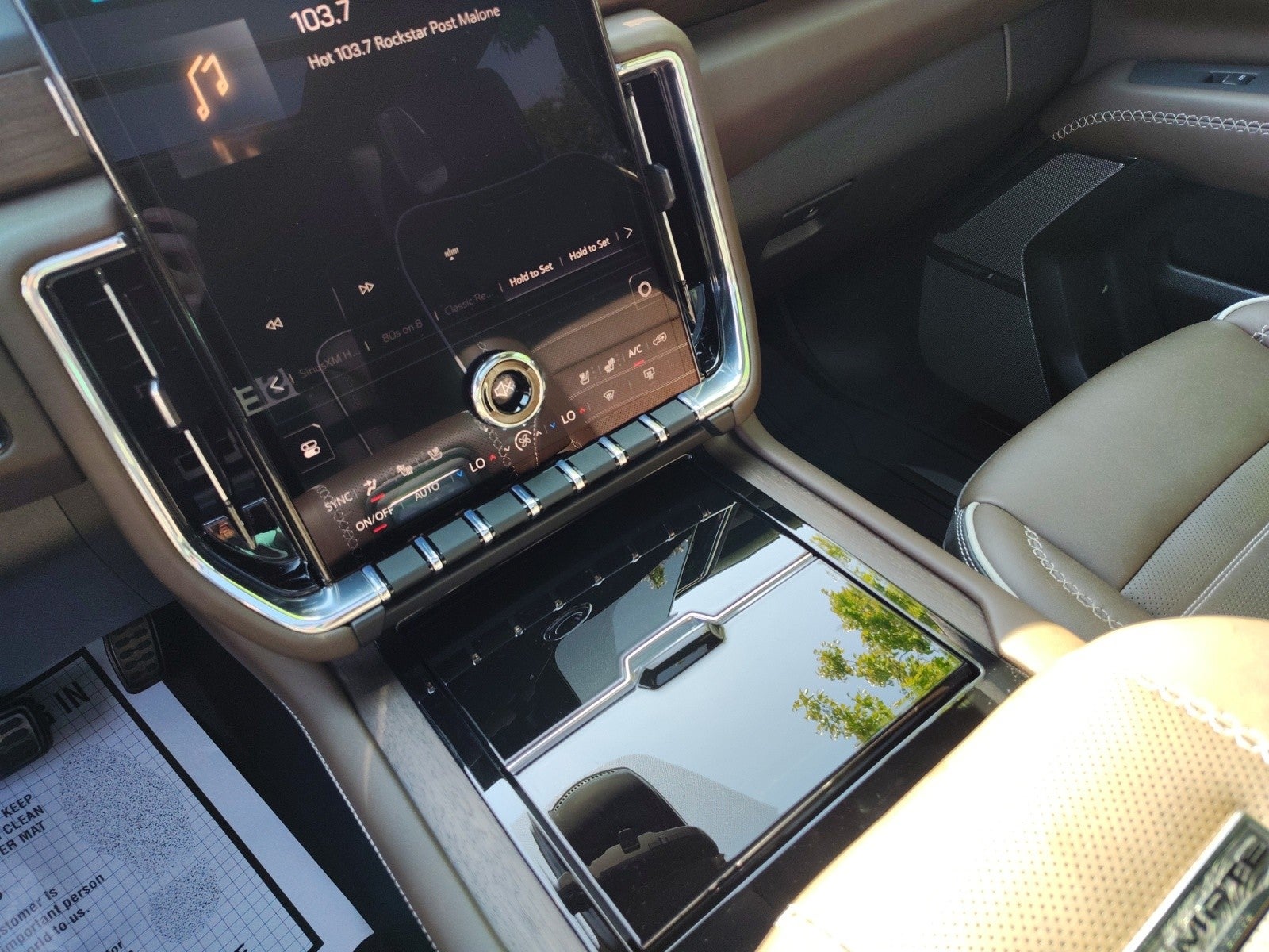 2026 GMC Yukon XL Denali Ultimate 4WD | Nightvision