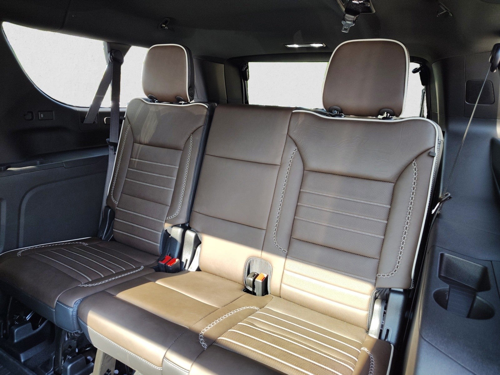 2026 GMC Yukon XL Denali Ultimate 4WD | Nightvision