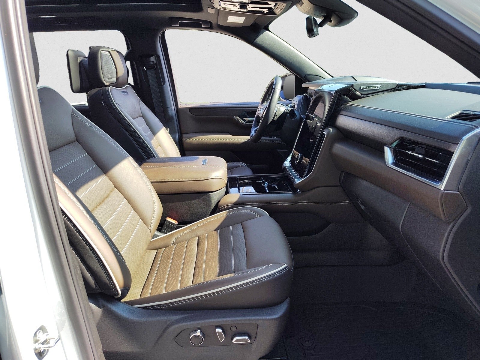2026 GMC Yukon XL Denali Ultimate 4WD | Nightvision