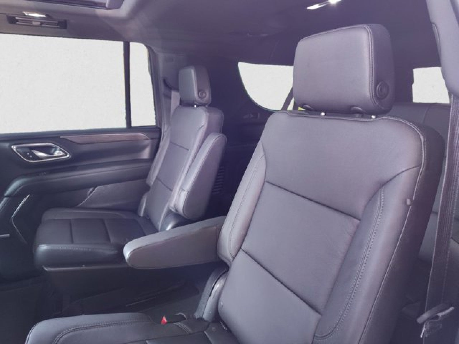 2023 Chevrolet Suburban LT | Signature, pano, bucket seats