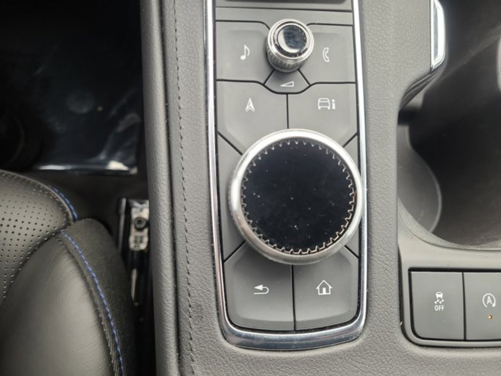 2024 Cadillac XT4 AWD Sport | Sunroof