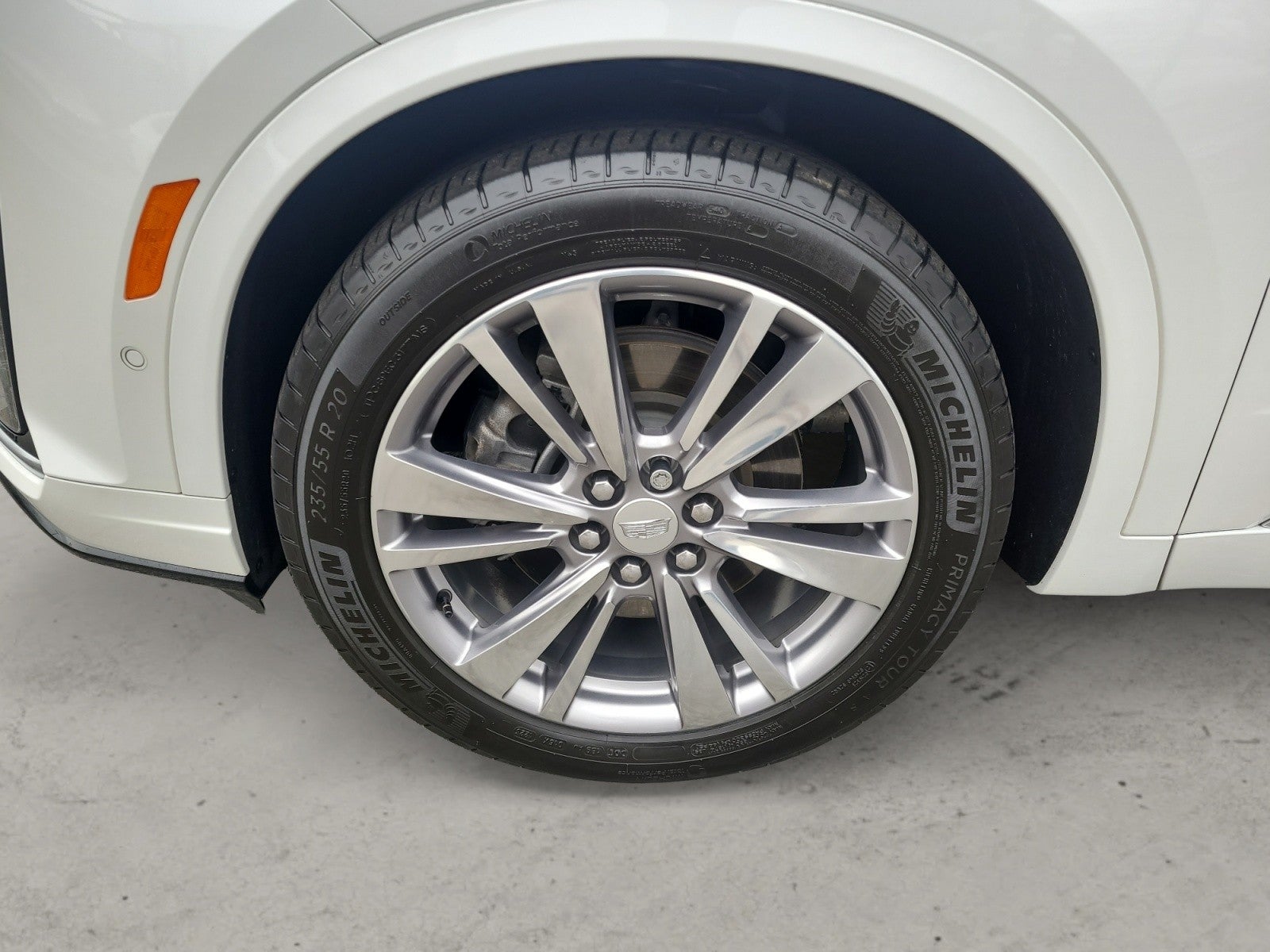 2023 Cadillac XT6 FWD Premium Luxury, Platinum, tech, driver assist