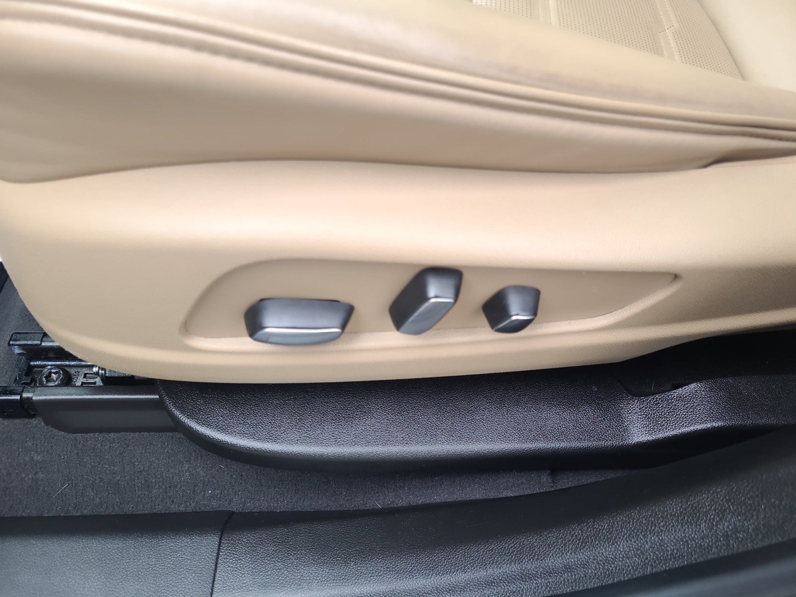 2023 Cadillac XT6 FWD Premium Luxury, Platinum, tech, driver assist