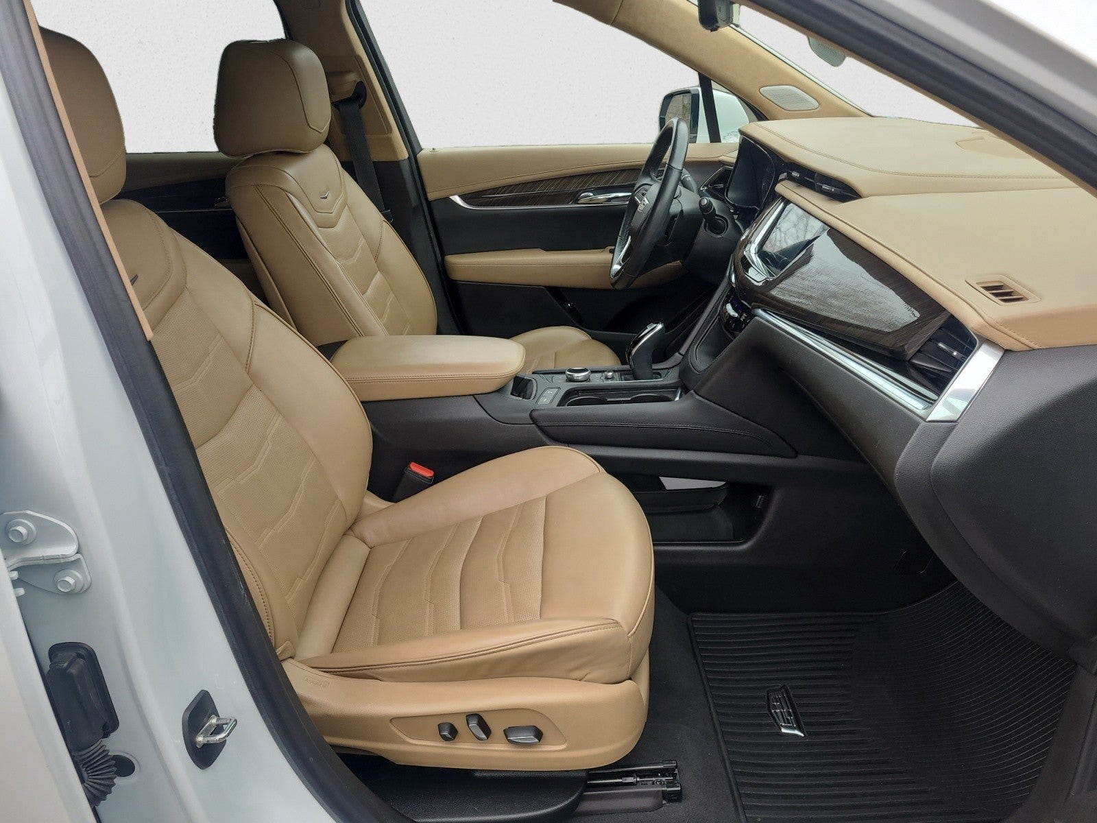 2023 Cadillac XT6 FWD Premium Luxury, Platinum, tech, driver assist